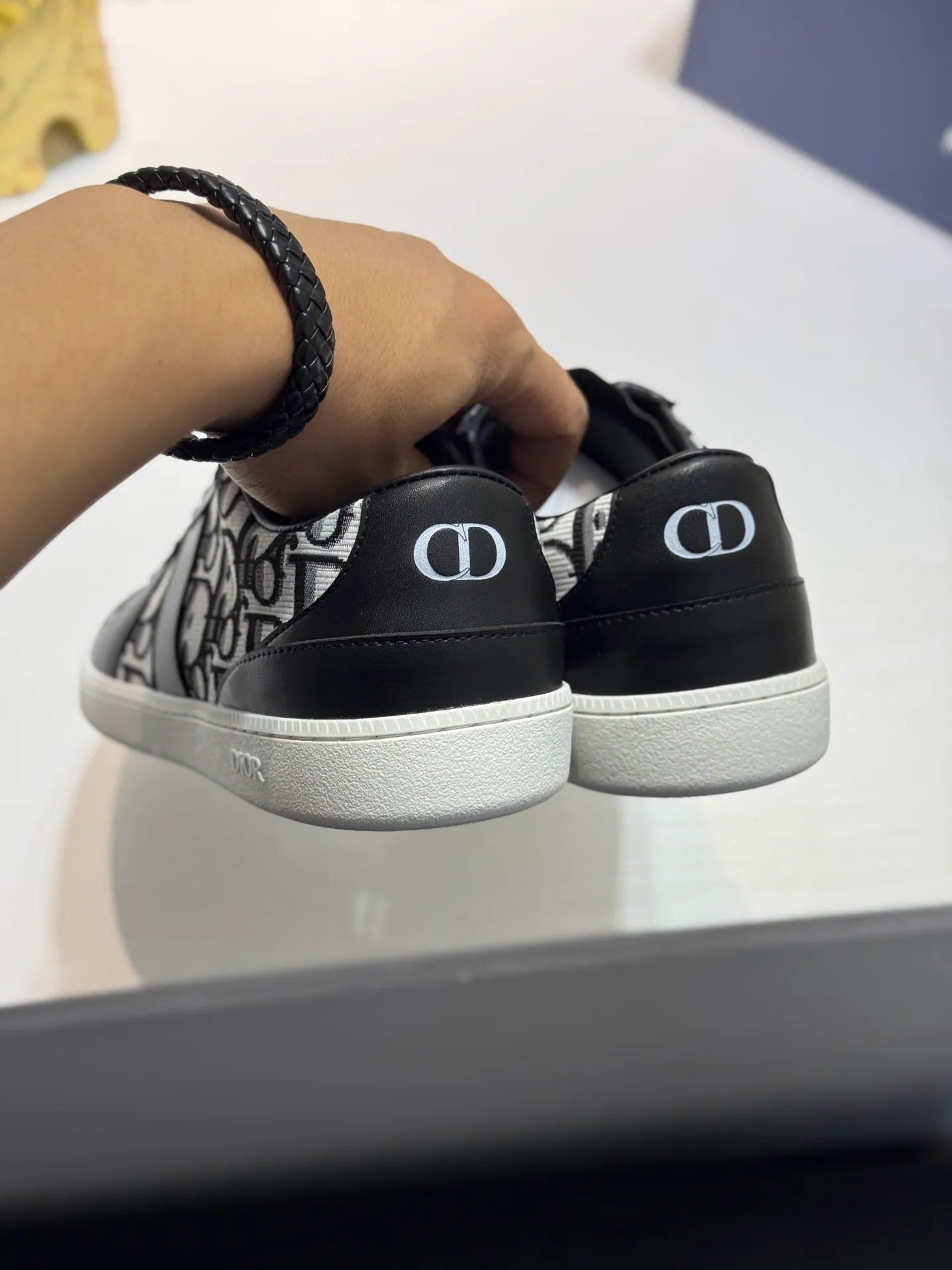 Men's Men's Shoes💰380【New Style】🎠🎠Dior🔍Top Purchasing Agency🇮🇹Di's hot style super popular sneakers are synchronized with the new product counters. The uppers are original Italian imported cowhide, the logo graphics are perfectly reproduced with complex craftsmanship necessary for fashionistas, and the imported soft sheepskin lining is Sole: The original sole is specially provided by the original factory. The exclusive movable molded sole is super comfortable. The original factory follows the order. 🔍🔍Multiple colors are available. You can enter and exit the counter at will. Welcome to compare. A must-have for trendy men. Code number: 38-44 (45 customized